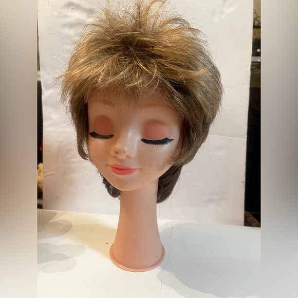 Paula Young Wig Style A3015 Harlow SF 12/28 Honey Average - Picture 2 of 7